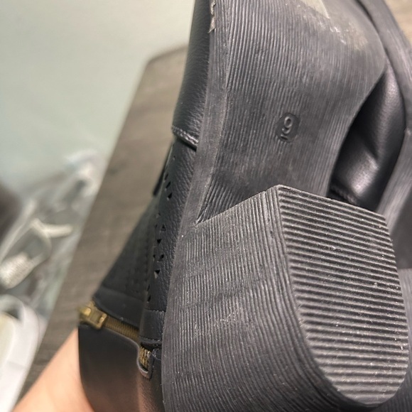 JINX Size 9 Blackk Ankle Boots - Picture 8 of 14